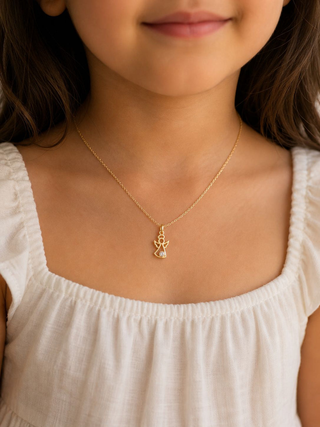 Gold Angel Pendant with Zirconia – Delicate & Meaningful