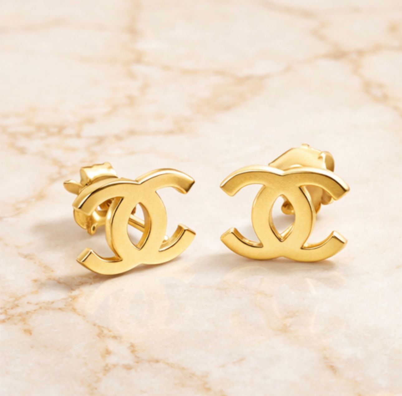 14ct  Chanel Luxury Gold CC Logo Earrings