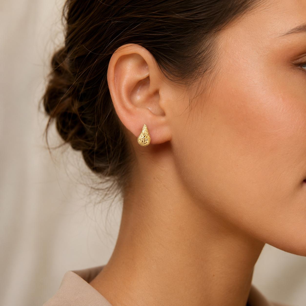 14K / 585 Gold Diamond-Cut Teardrop Earrings